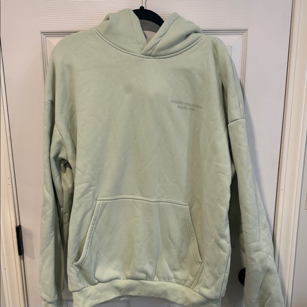 Comfrt brand mint Green Hoodie